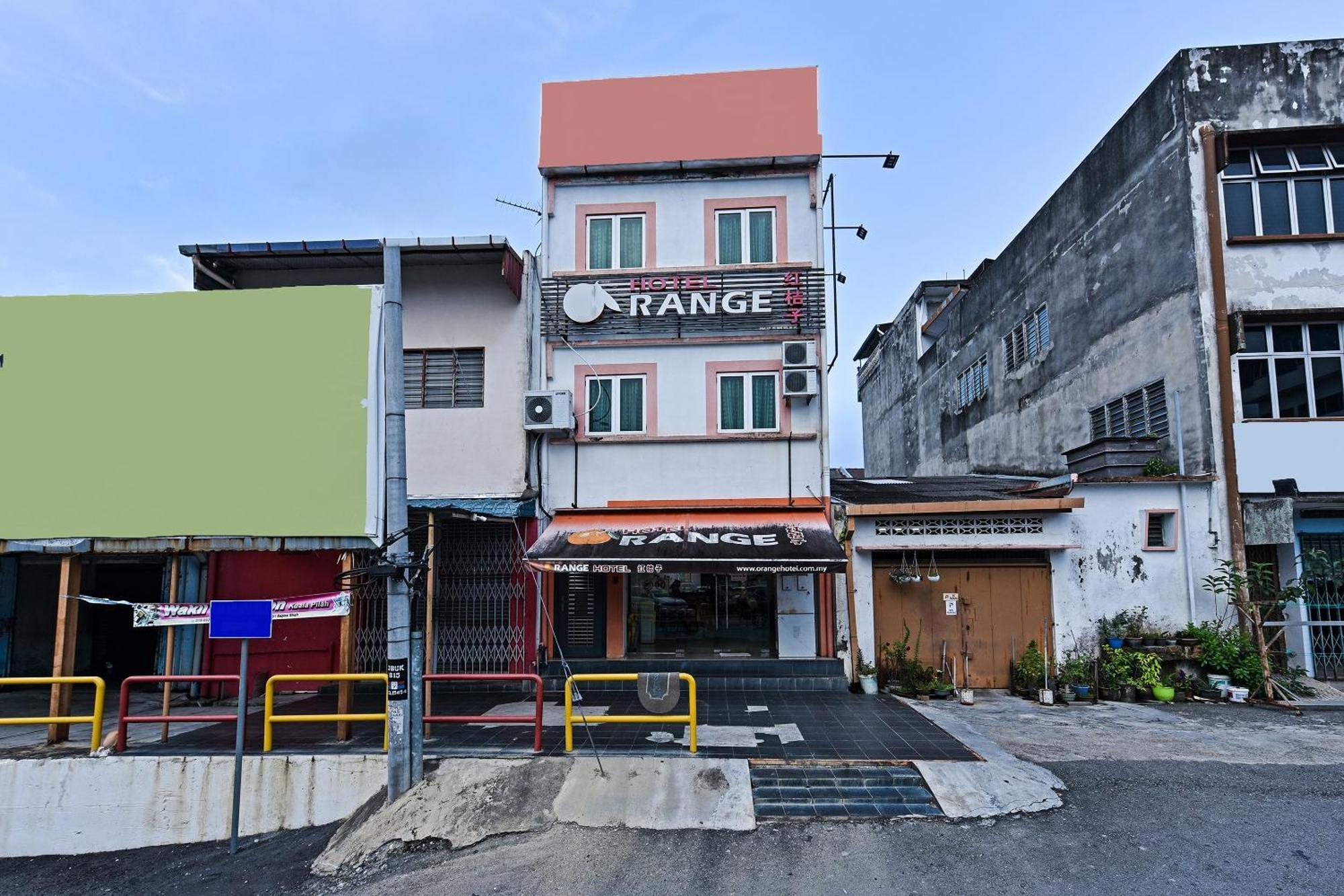 Super Oyo 992 Orange Hotel Куала-Пилах Экстерьер фото